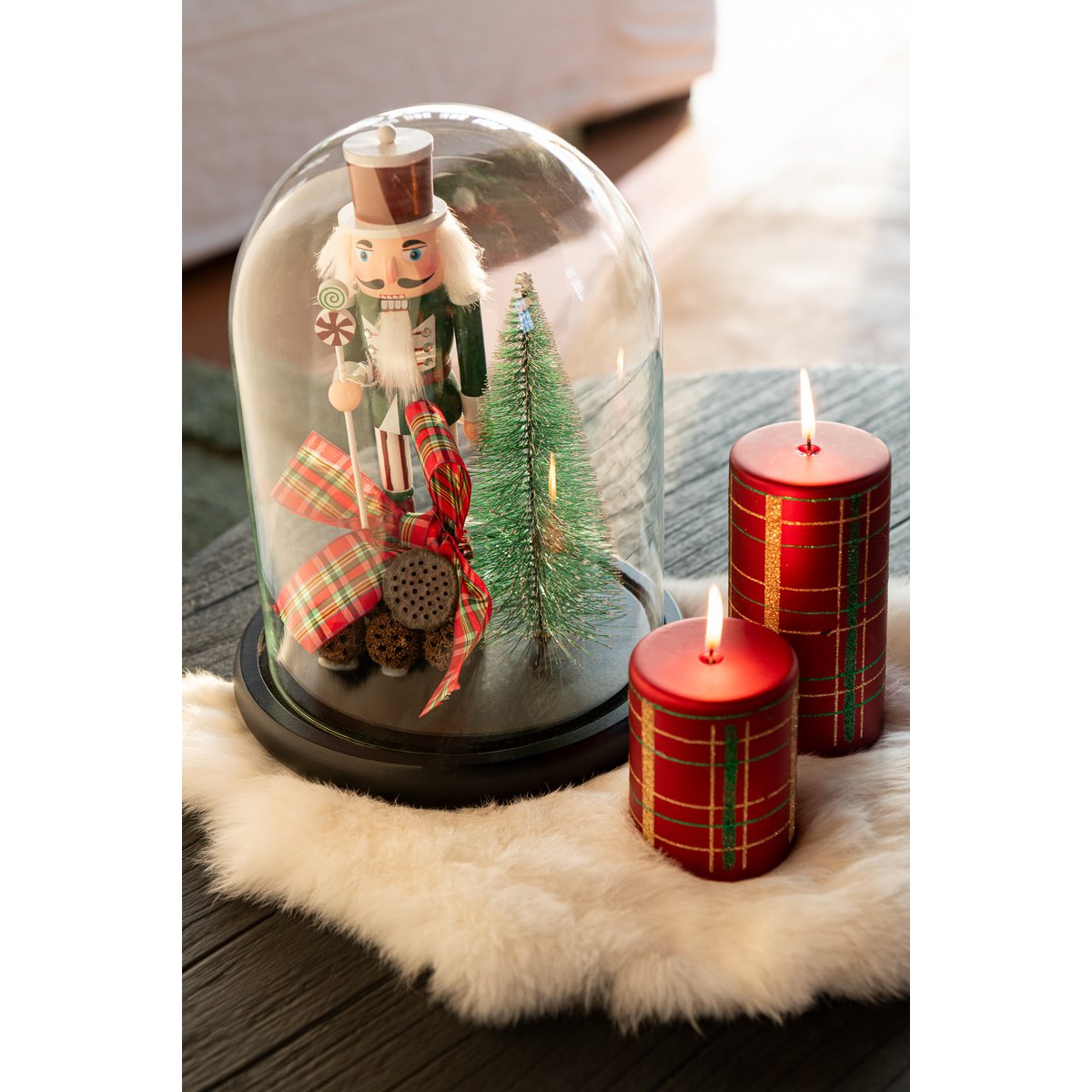 Ambiance festive avec la cloche Casse-Noisette J-Line en décor