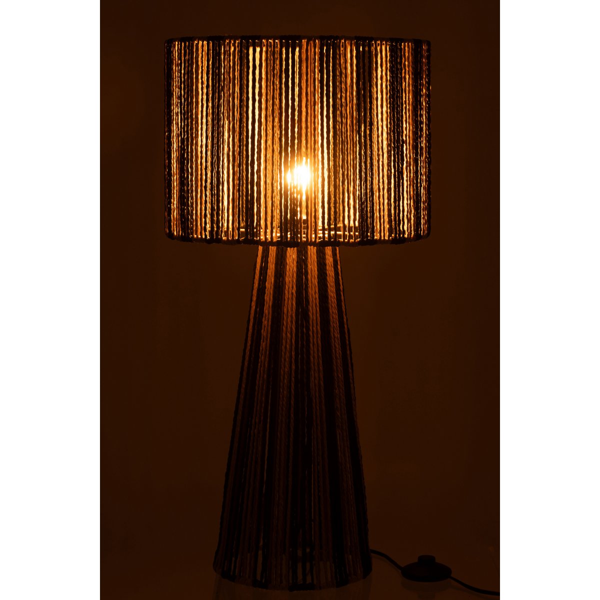 Détail de la texture en papier de la lampe J-Line Ropes
