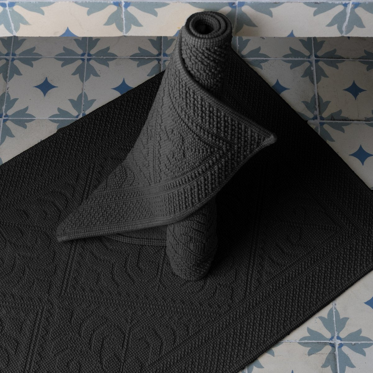 Détail du tapis Enzo Carbone - Texture douce en coton