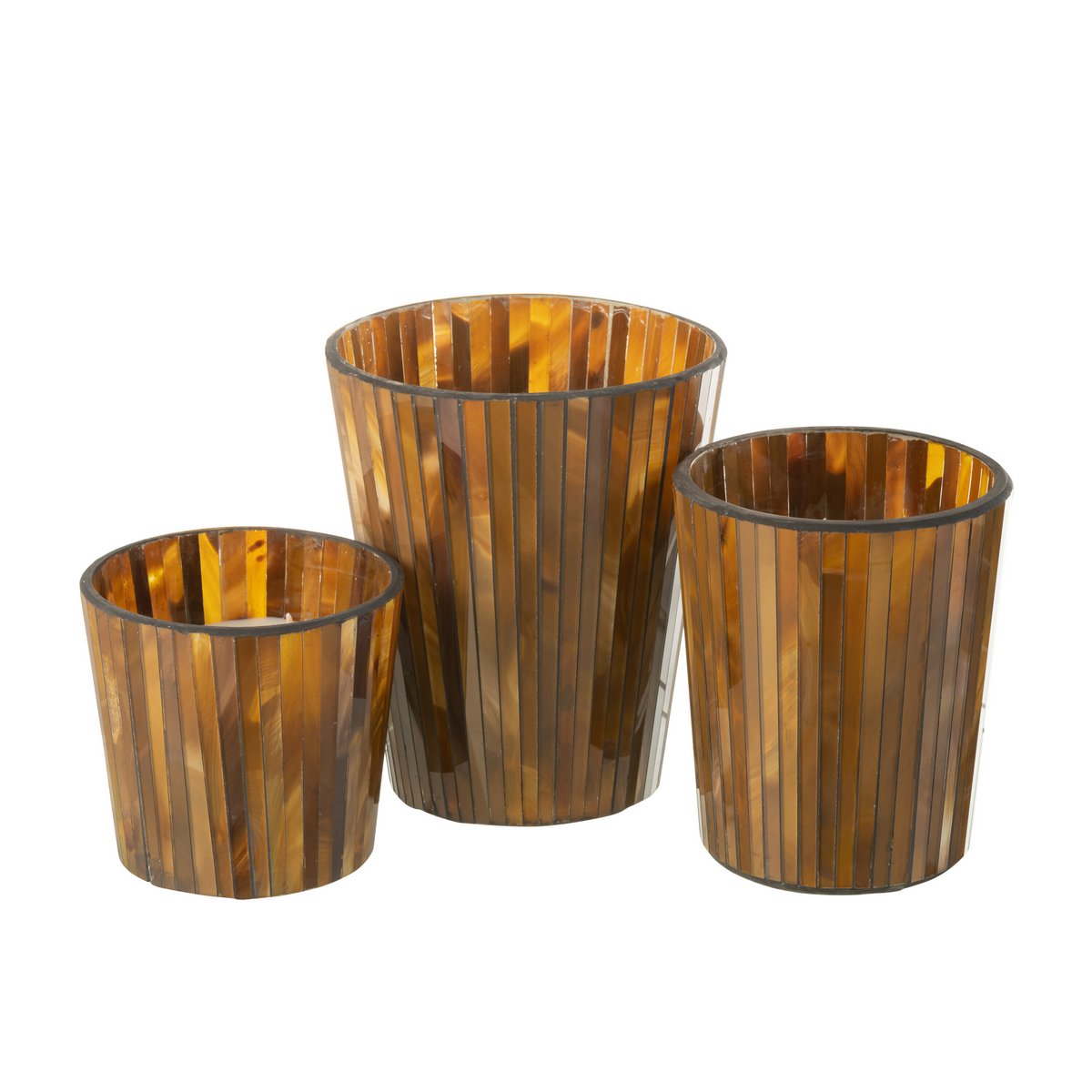 Bougie J-Line Noa dans un intérieur stylé, décor moderne