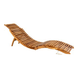 Vue latérale de la chaise longue Arrieta montrant son design incurvé