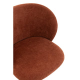 Chaise J-Line sur fond neutre, soulignant sa couleur bordeaux.