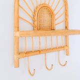 Étagère murale en rotin – Petite étagère murale bohème – Étagère suspendue en rotin – Crochet pour manteau ou clé – Étagère faite à la main en rotin (41 x 53 cm) BANTEN