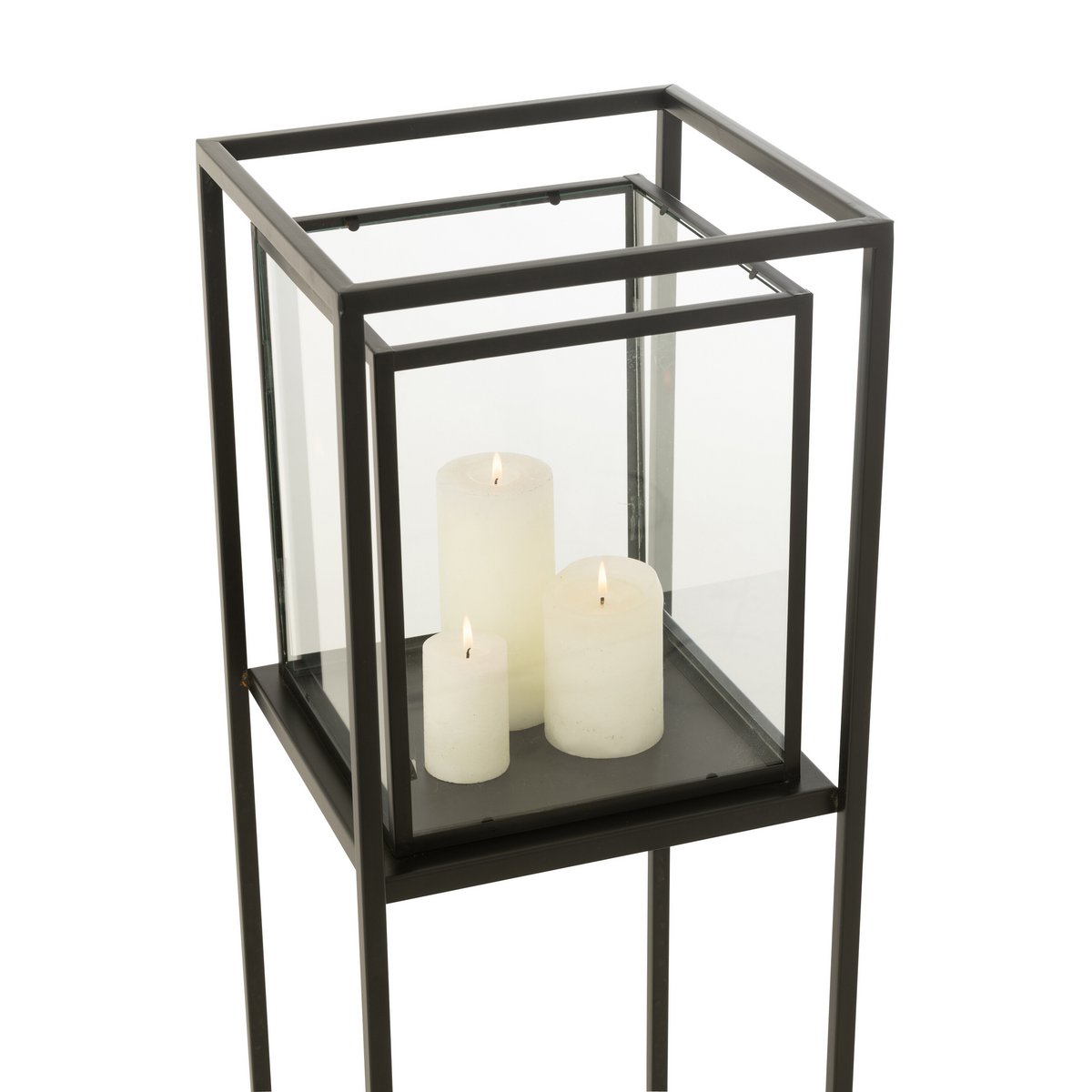 Lanterne J-Line sur un fond de décoration extérieure