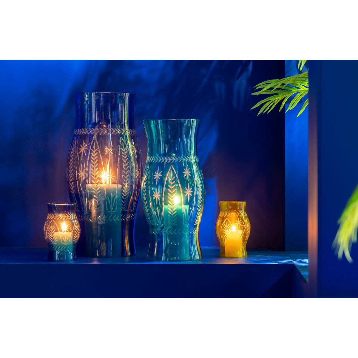 Verre de vent J-Line bleu - vue latérale mettant en valeur sa hauteur
