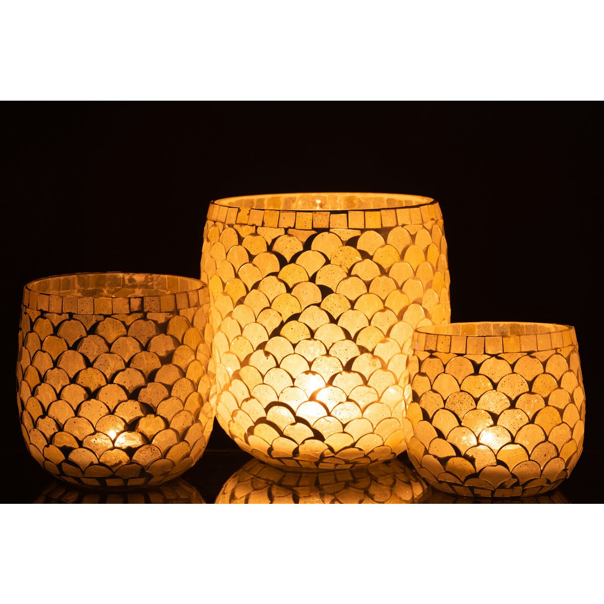 Zoom sur la texture en verre de la lanterne Mosaic