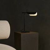 Détail du design scandinave de la lampe Marcello