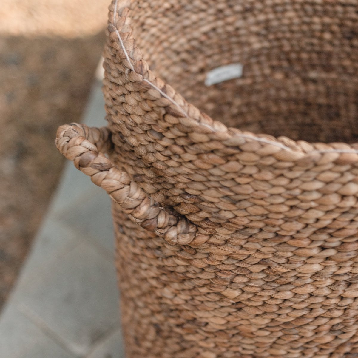 Détails du couvercle et des poignées du panier IKAT