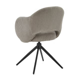 Fauteuil rotatif Moebilia dans un salon moderne