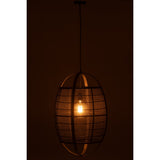 Lampe Ion suspendue dans un intérieur élégant, créant une ambiance chaleureuse