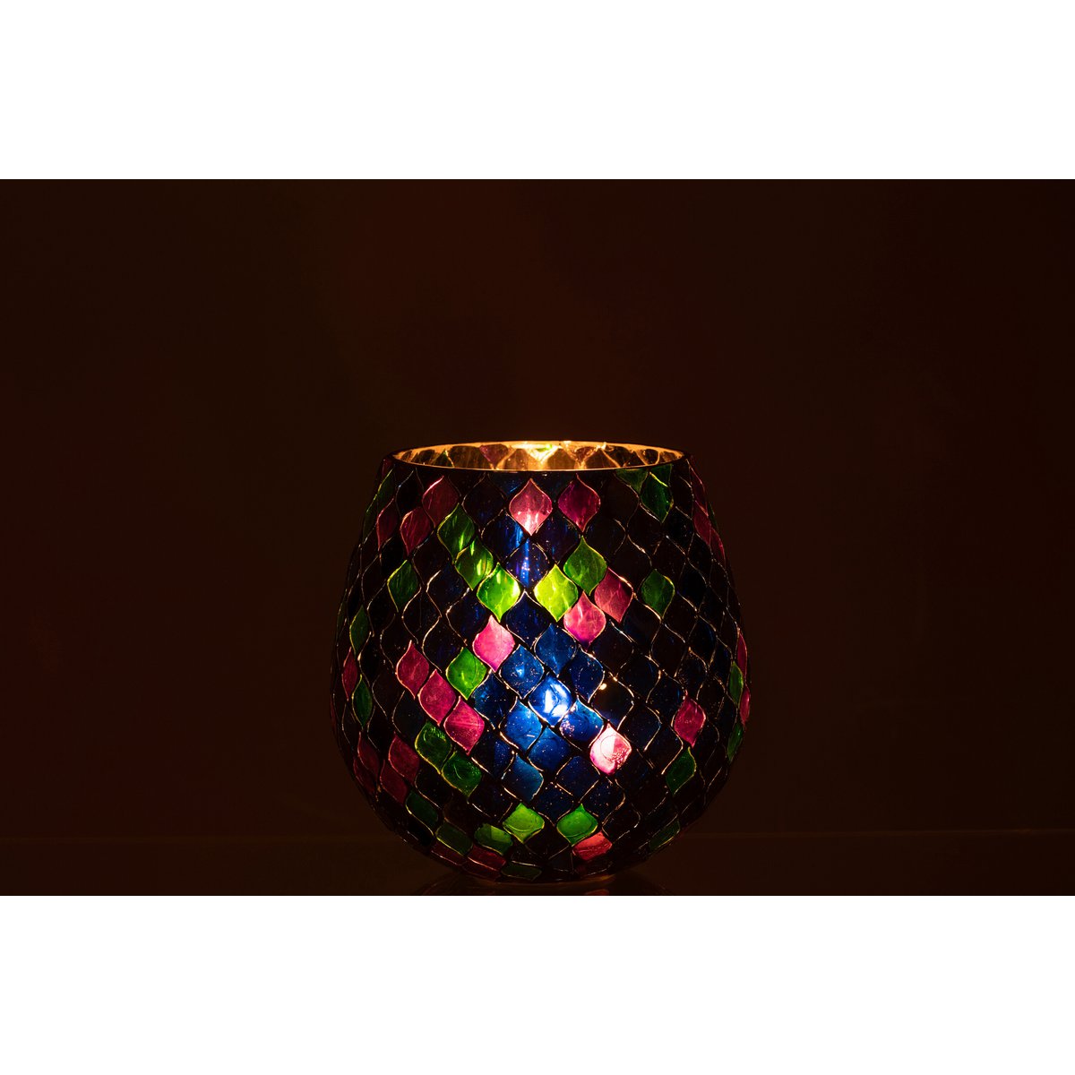 Lanterne J-Line Mosaic sur une table en bois