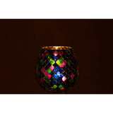 Lanterne J-Line Mosaic sur une table en bois