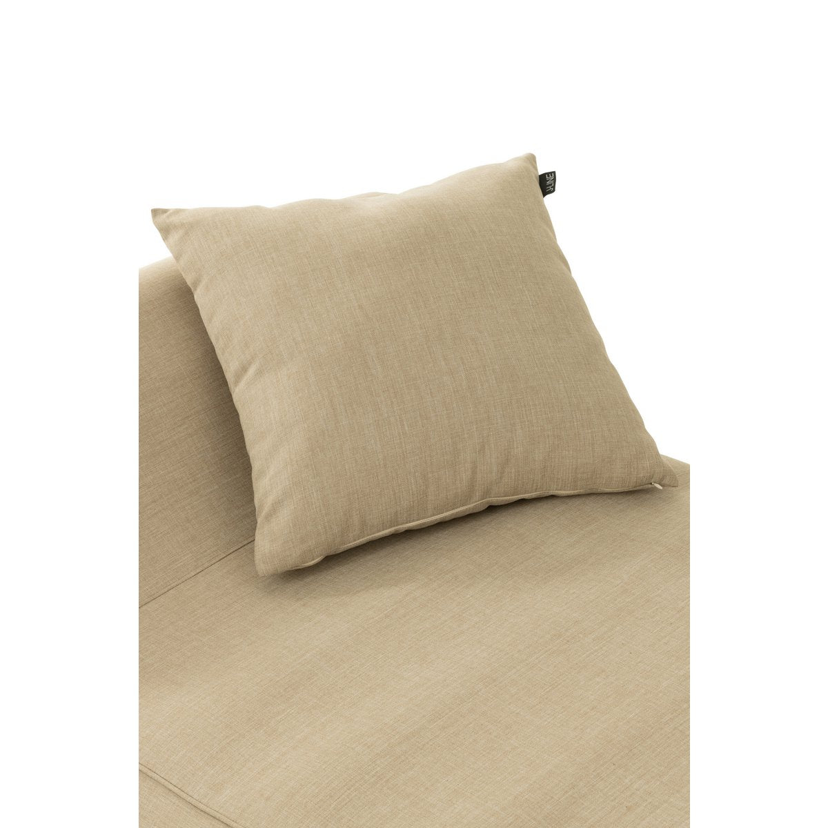 Coussin J-Line Outdoor beige en situation sur mobilier de jardin