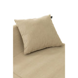Coussin J-Line Outdoor beige en situation sur mobilier de jardin