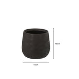 Pot de fleurs J-Line noir dans un décor moderne