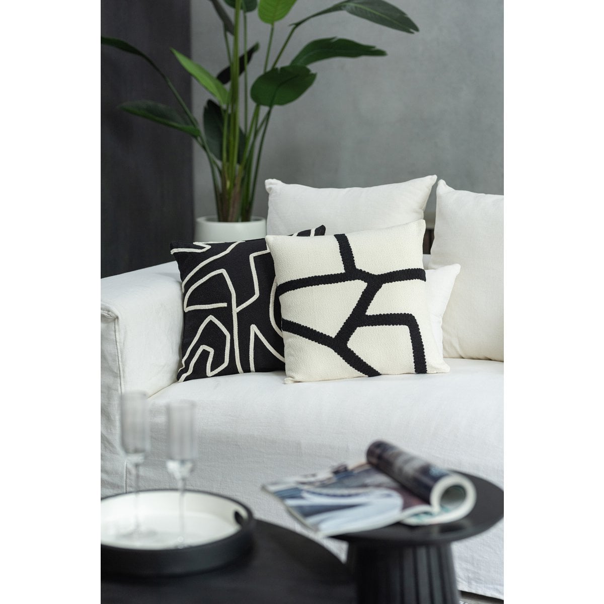 Coussin Stripe J-Line, angle de vue montrant l'épaisseur