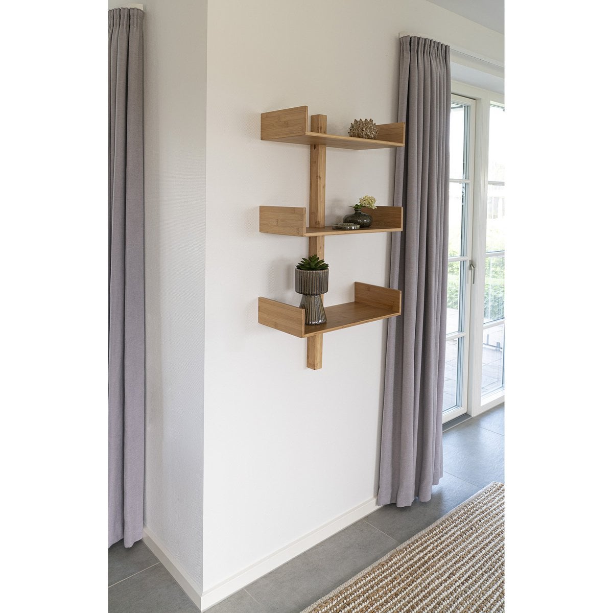 Étagère Villa Shelf en bambou, détail de la texture naturelle