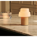 Lampe de table rechargeable marron clair