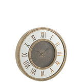 Horloge murale J-Line illuminée par LED dans un salon moderne