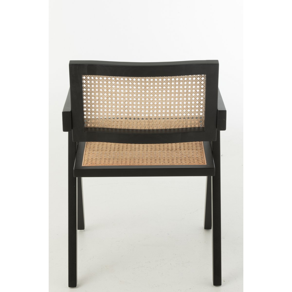 Ambiance intérieure avec la Chaise Treillis J-Line