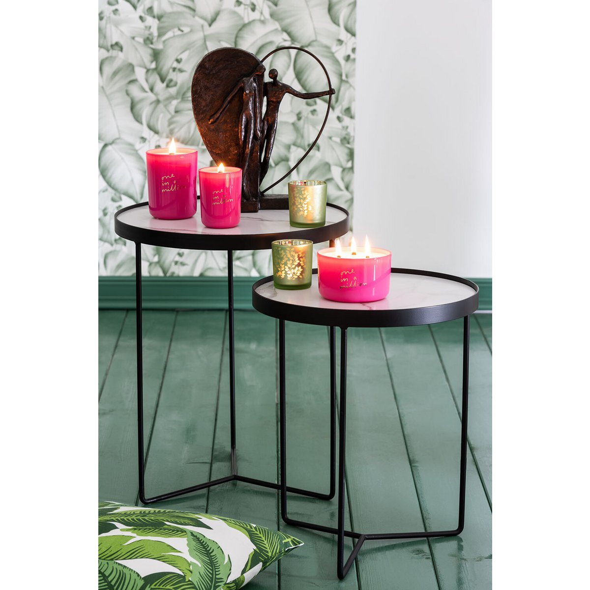Détail du matériau polyresine brun du couple décoratif J-Line