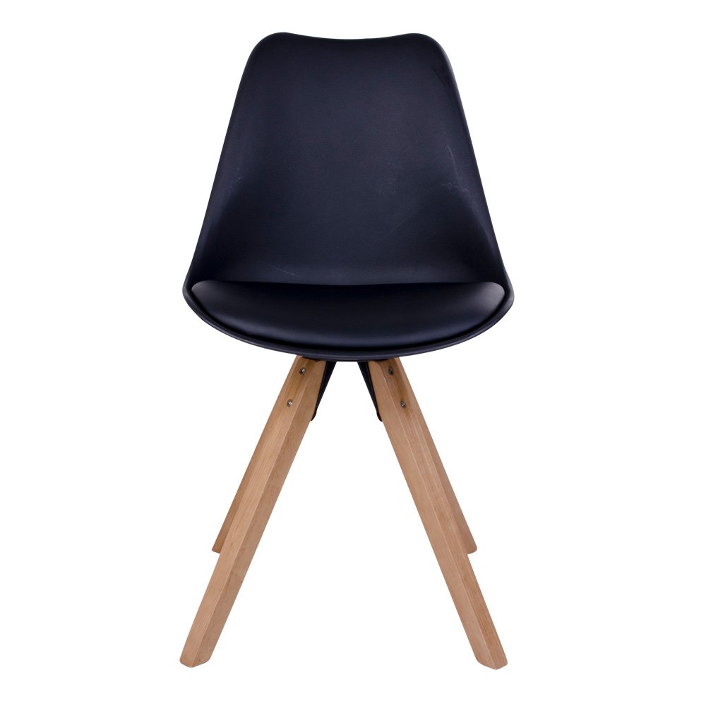 Chaise Bergen en situation dans une salle à manger moderne