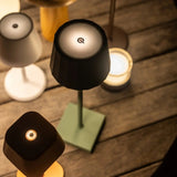 Lampe de table rechargeable verte William Sage