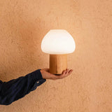 Lampe rechargeable en bois marron clair Fynn