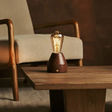 Lampe de table rechargeable en noyer Zavi