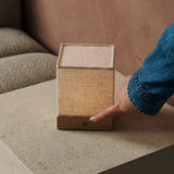 Lampe sans fil rechargeable en bois clair marron