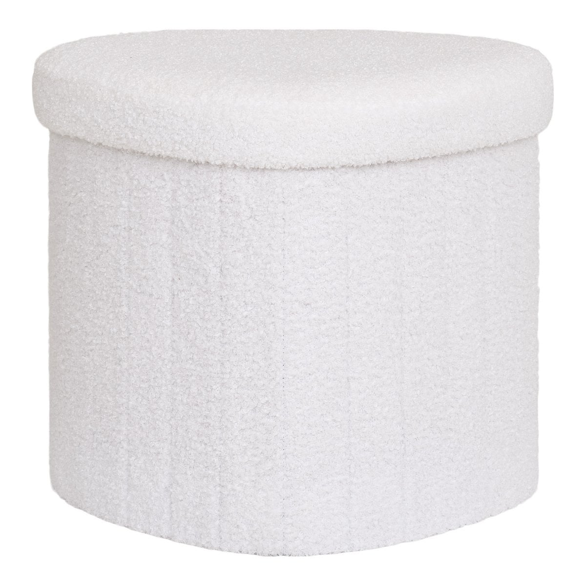Pouf Medford blanc avec tissu pelucheux dans un salon moderne