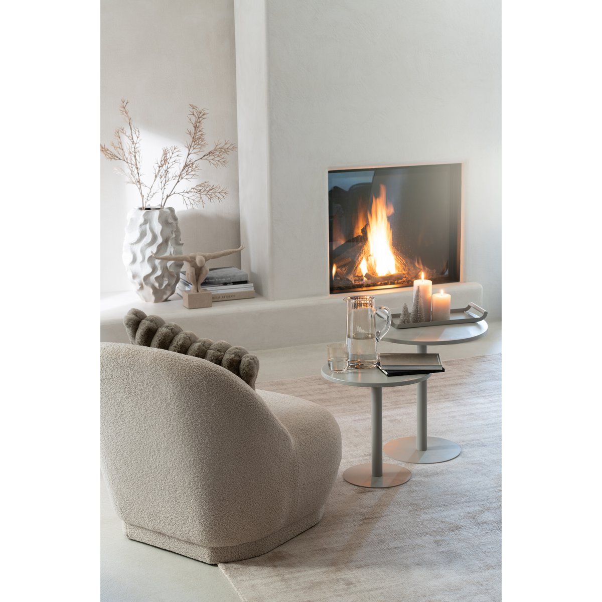Fauteuil J-Line Zetel Teddy en situation dans un intérieur chic