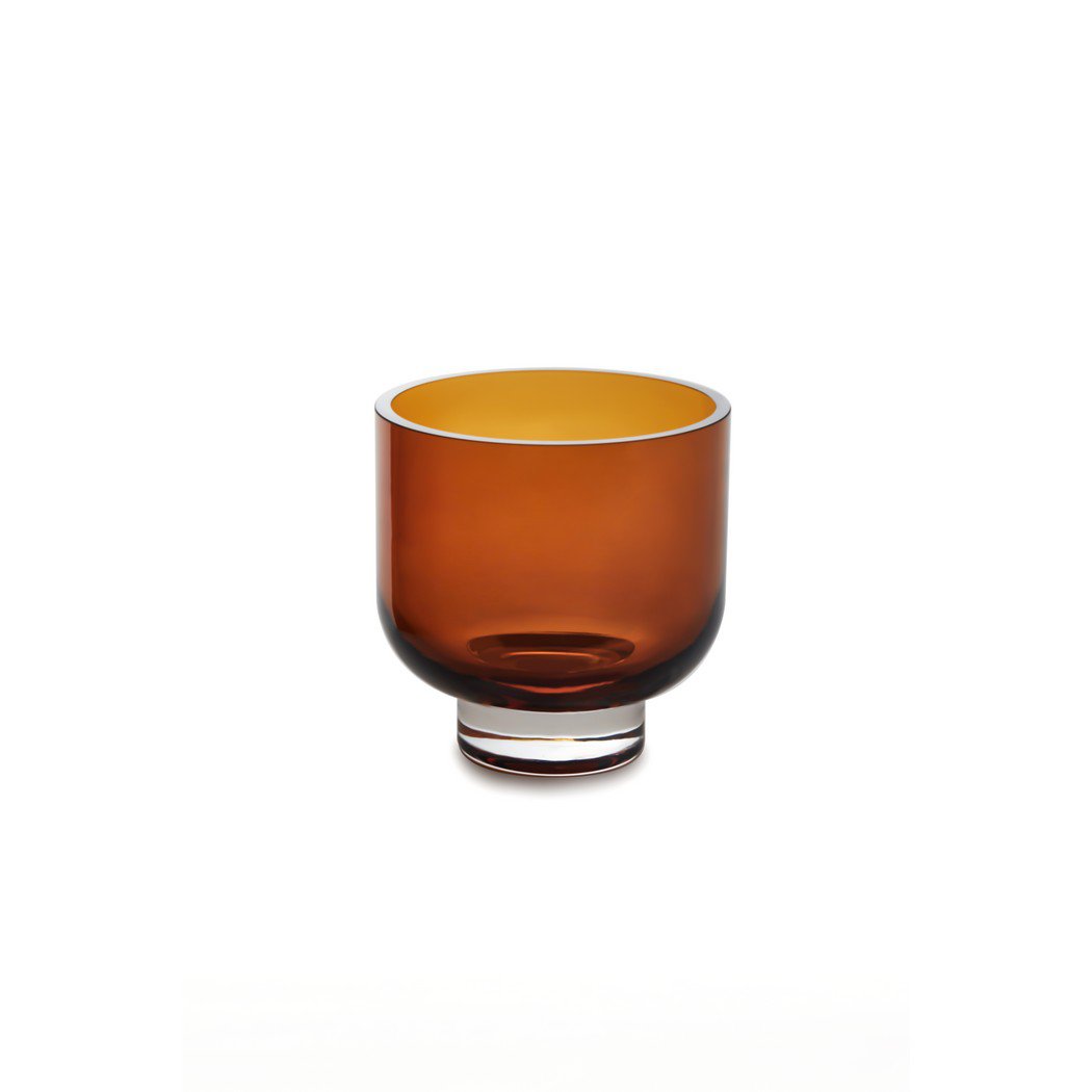 Vase OMAHA en verre orange foncé, design moderne et épuré.