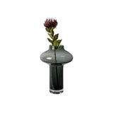 Vue de côté du vase Asombroso montrant sa silhouette rétro