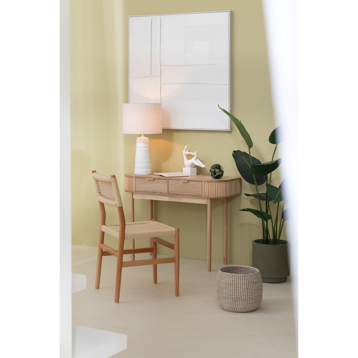 Console J-Lline Round, mise en scène élégante