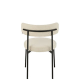 Chaise J-Line dans un intérieur contemporain, ambiance chic