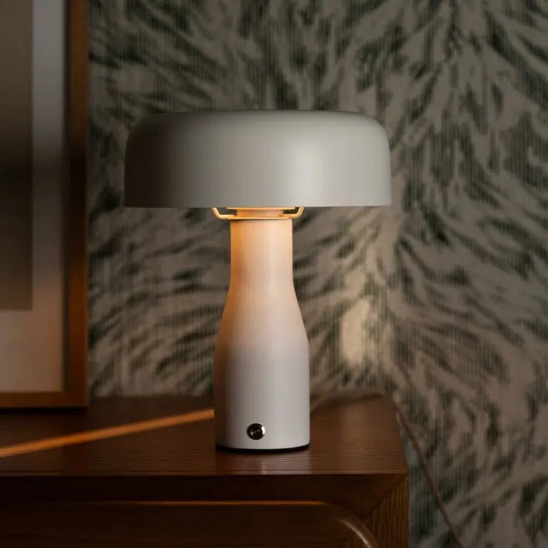 Lampe de table en métal blanc Jape