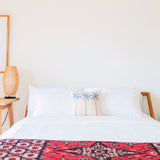 Housse de coussin Anarka motif palmier bleu clair, style bohème
