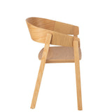 Chaise Naga dans un intérieur moderne