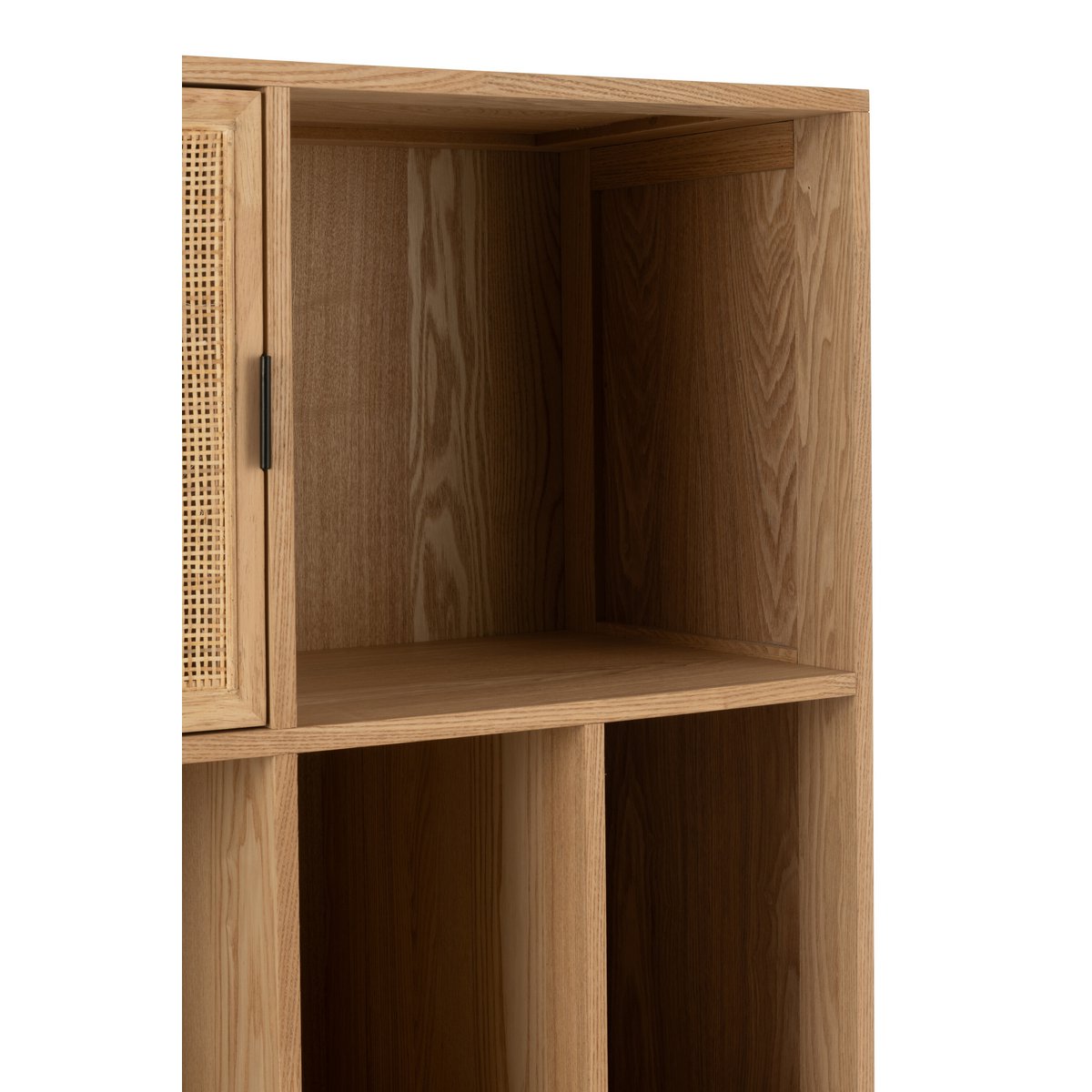 Armoire J-Line dans un intérieur élégant