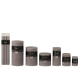 Vue rapprochée de la texture et du design des bougies J-Line