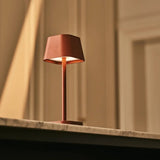 Lampe de table rechargeable Ava Bronze