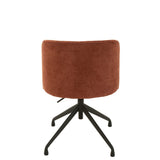 Chaise J-Line Turn/Up/Down dans un salon moderne, ambiance chaleureuse.