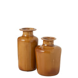 Vase Nova J-Line en porcelaine mustarde, vue avant avec fleurs