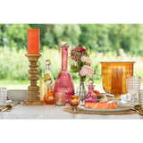 Carafe J-Line Stripes en verre rouge, mise en scène sur table