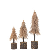Sapin de Noël J-Line en cuivre dans un salon élégant