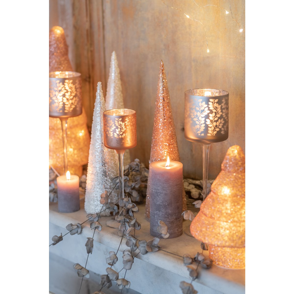 Ambiance de salon avec la décoration Cone Pearls en verre