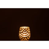 Lanterne J-Line Mosaic sur une table, ambiance chaleureuse