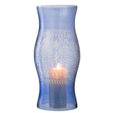 Détail du verre de vent J-Line bleu sur une table élégante