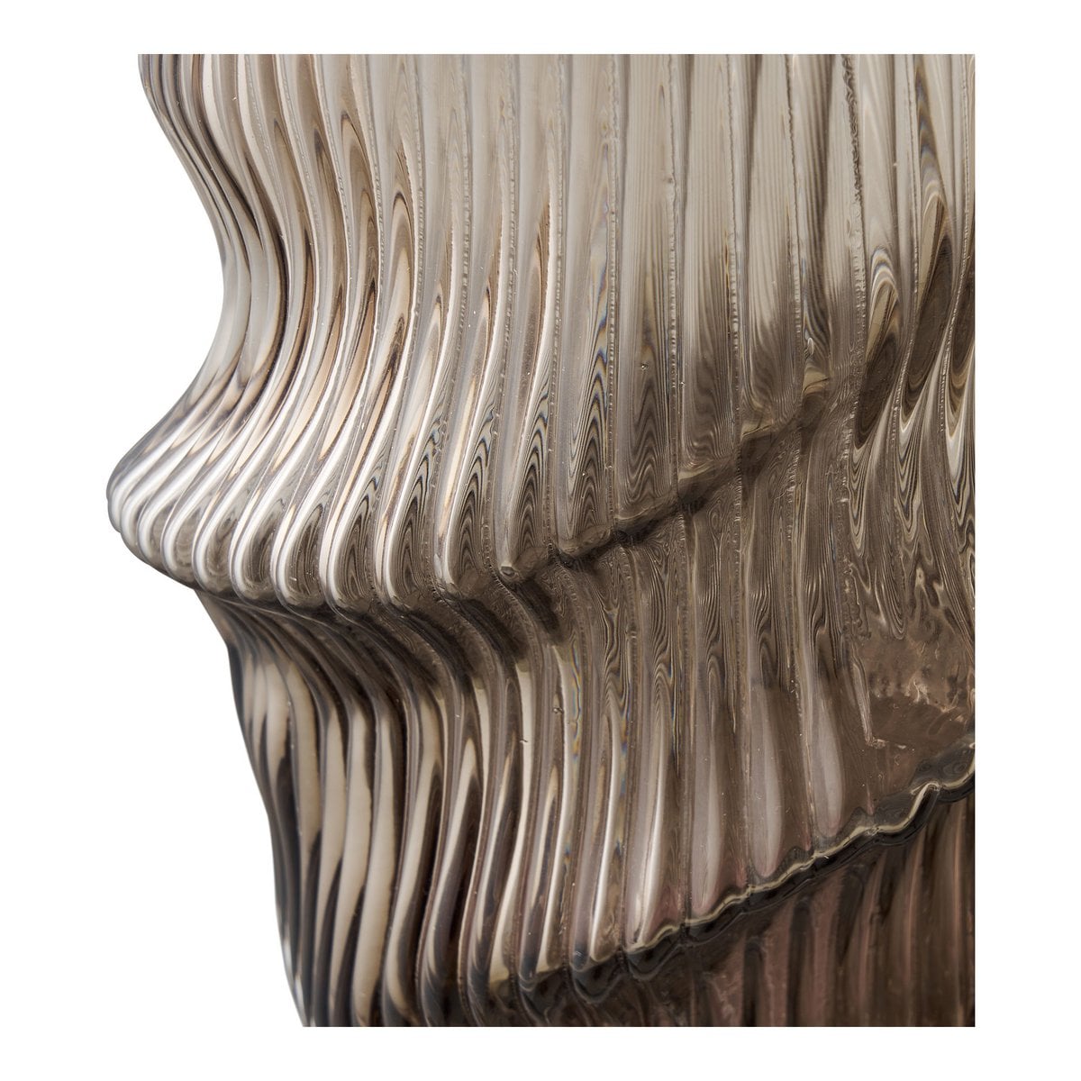 Vase en verre soufflé marron, vue latérale montrant la forme élégante